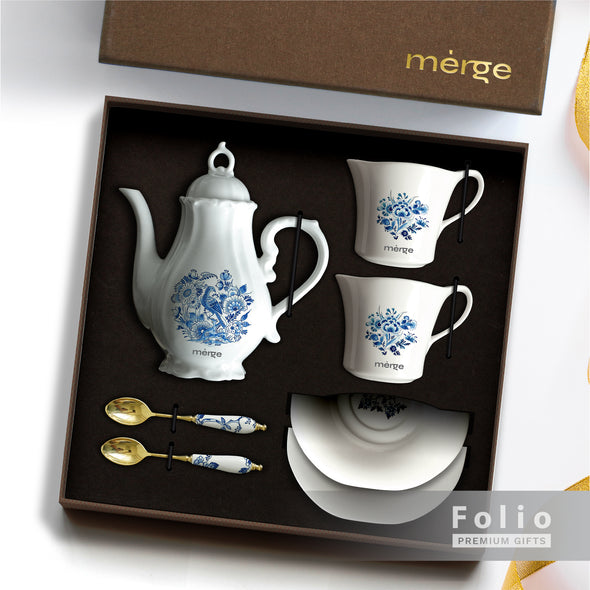 BLUE AND WHITE TEA SET