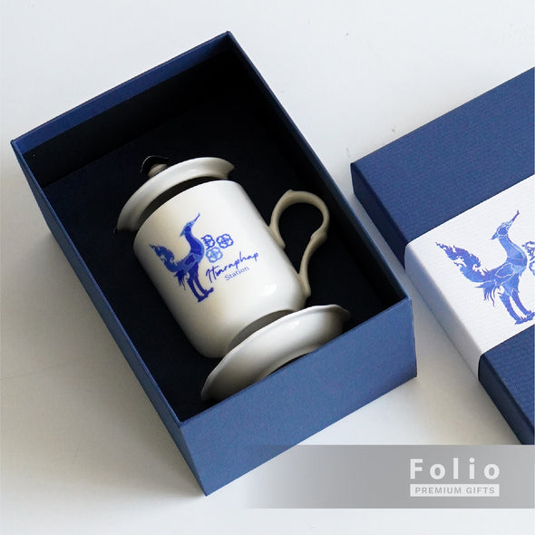 BLUE AND WHITE TEA MUG SET