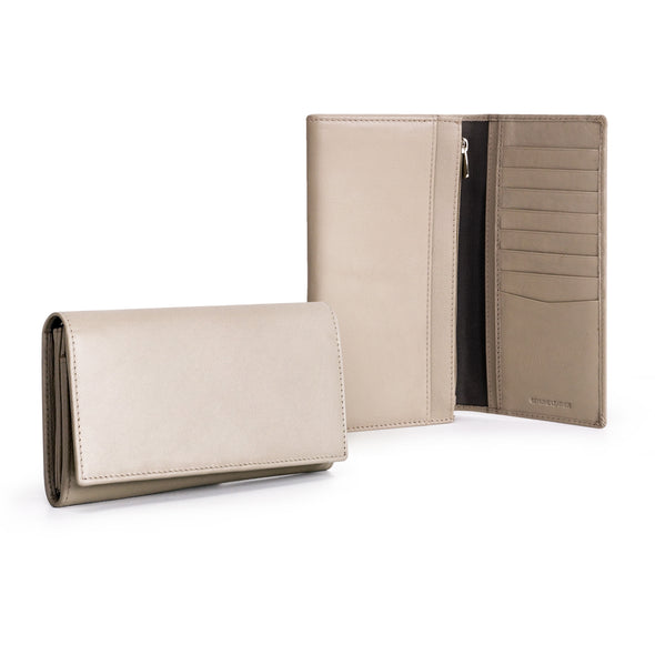 Folio : Myra Air Tag Long Wallet กระเป๋าสตางค์ใบยาวพร้อมช่องใส่ Air tag ผลิตจากหนังแพะแท้ รหัส 18691